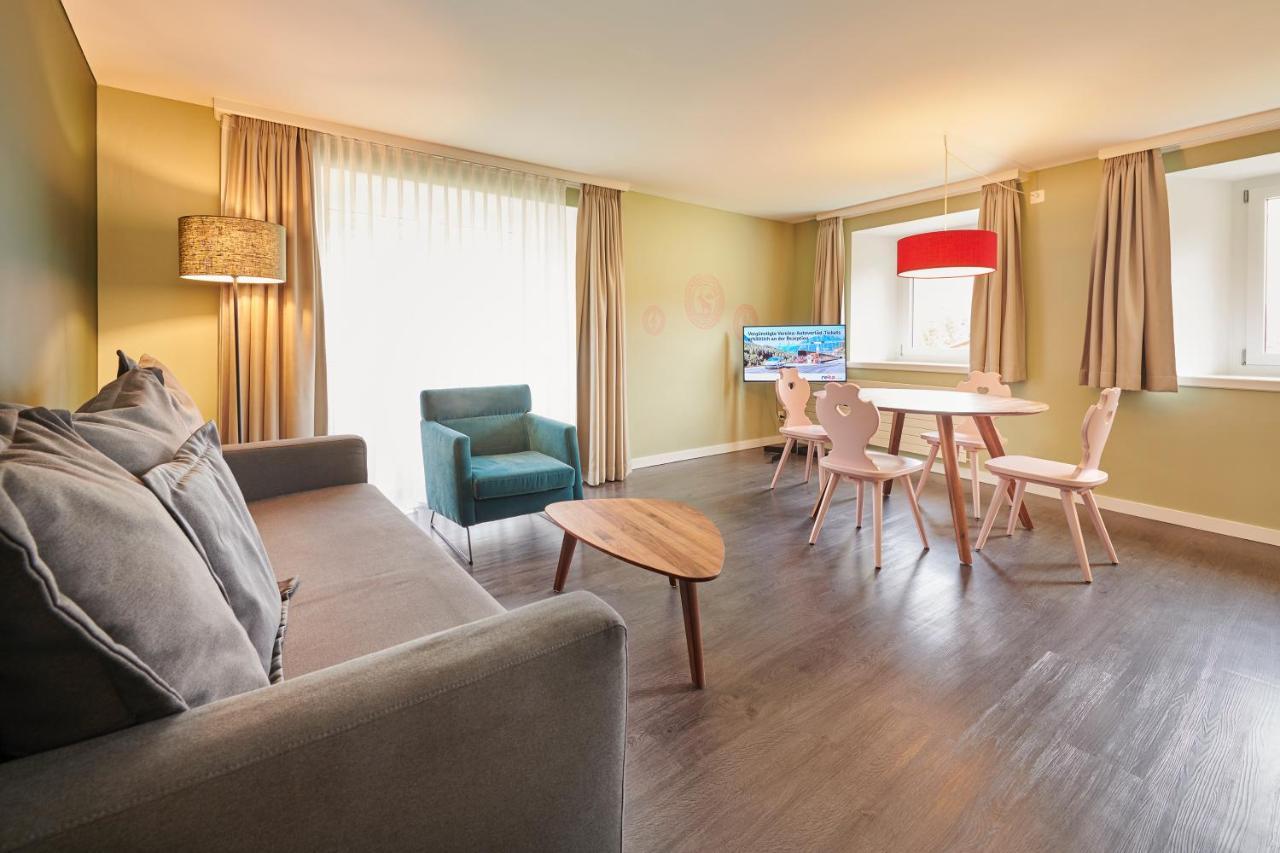 Reka-Ferienanlage Madulain Kamer foto