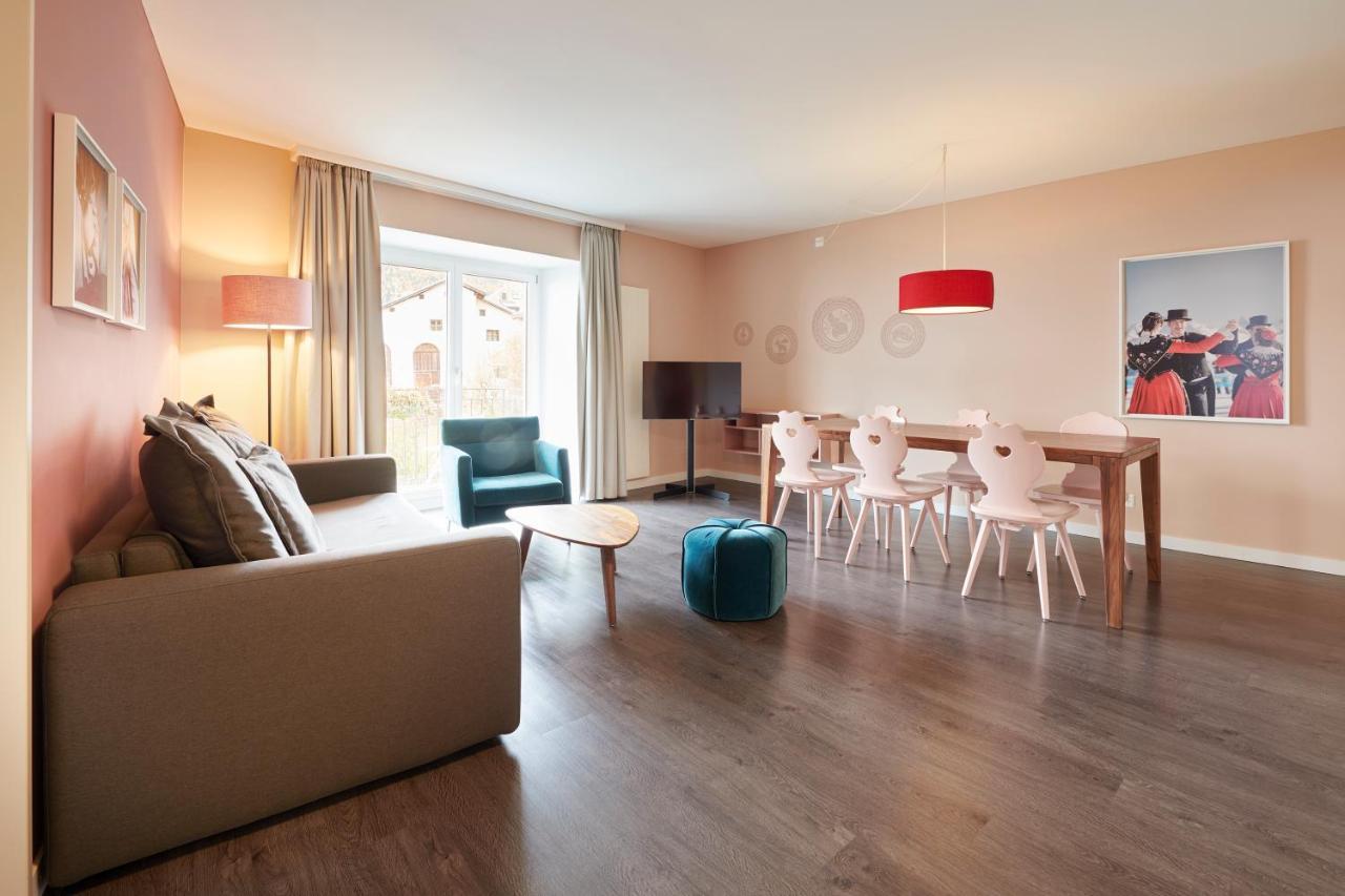 Reka-Ferienanlage Madulain Kamer foto
